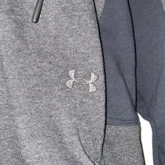 Under Armour Cropped Fleece Hoodie - Picture 10 of 10